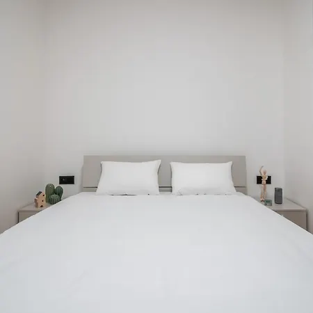 City Pop Prague Aparthotel 4*