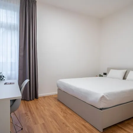City Pop Prague Aparthotel 4*