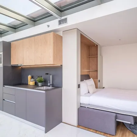 City Pop Prague Aparthotel 4*